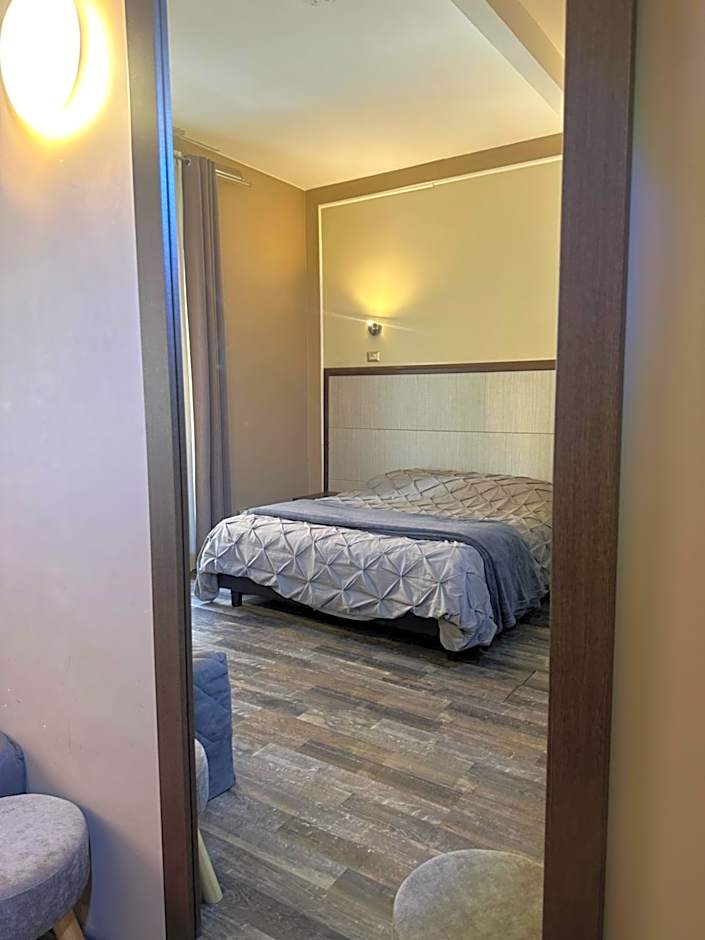 Candia Rooms
