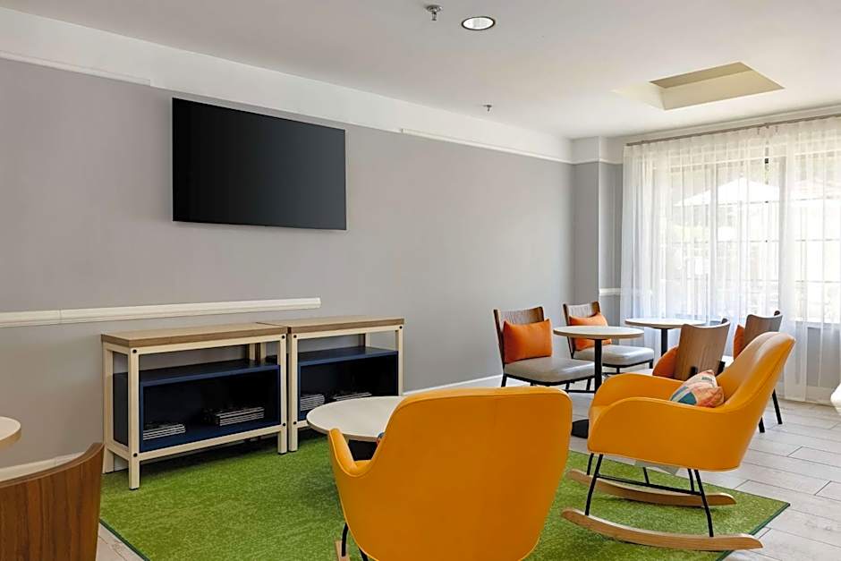 Spark by Hilton Savannah Airport