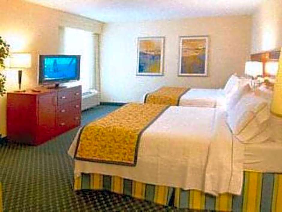 Courtyard by Marriott Hadley Amherst