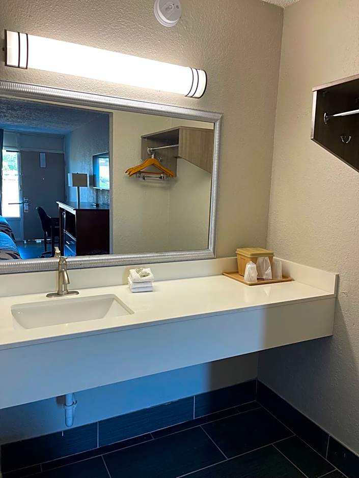 Red Roof Inn LaGrange