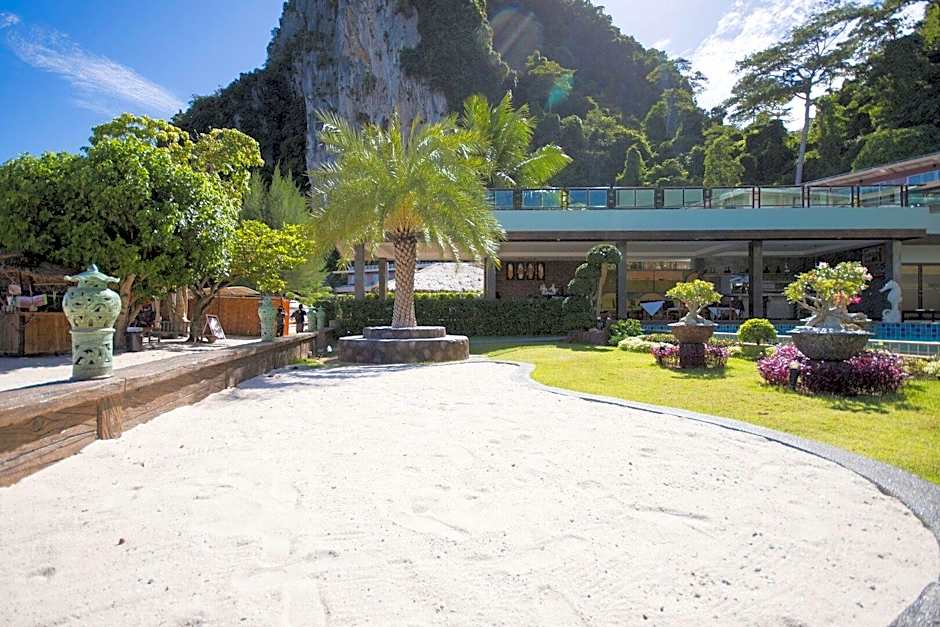 Phi Phi Nice Beach Hotel Hip