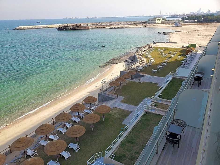 Al Kout Beach Hotel