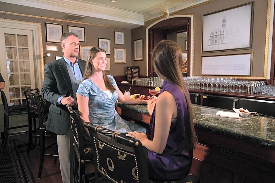 Williamsburg Inn, an official Colonial Williamsburg Hotel