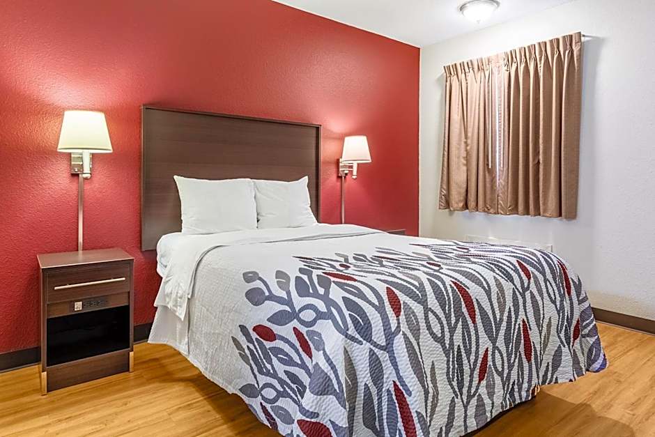 Red Roof Inn Scottsburg