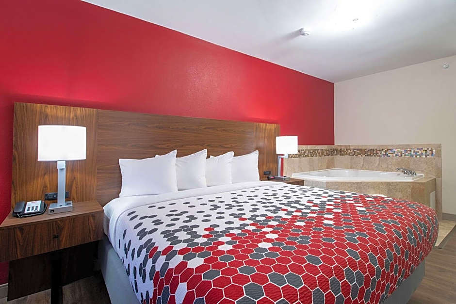 Econo Lodge Inn & Suites Foley-North Gulf Shores