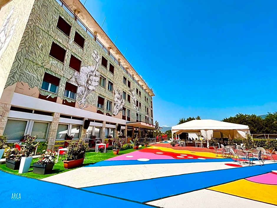 LH Hotel Arca Street Art