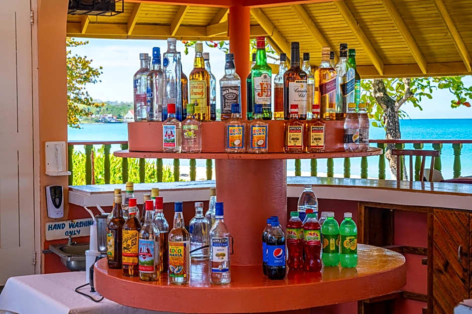 Shields Negril Villas