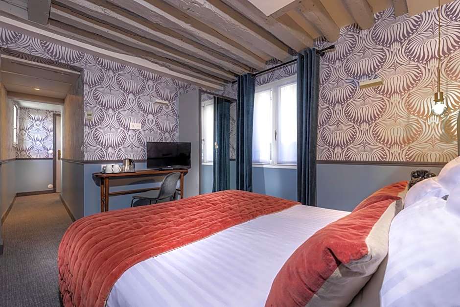 Dauphine Saint Germain