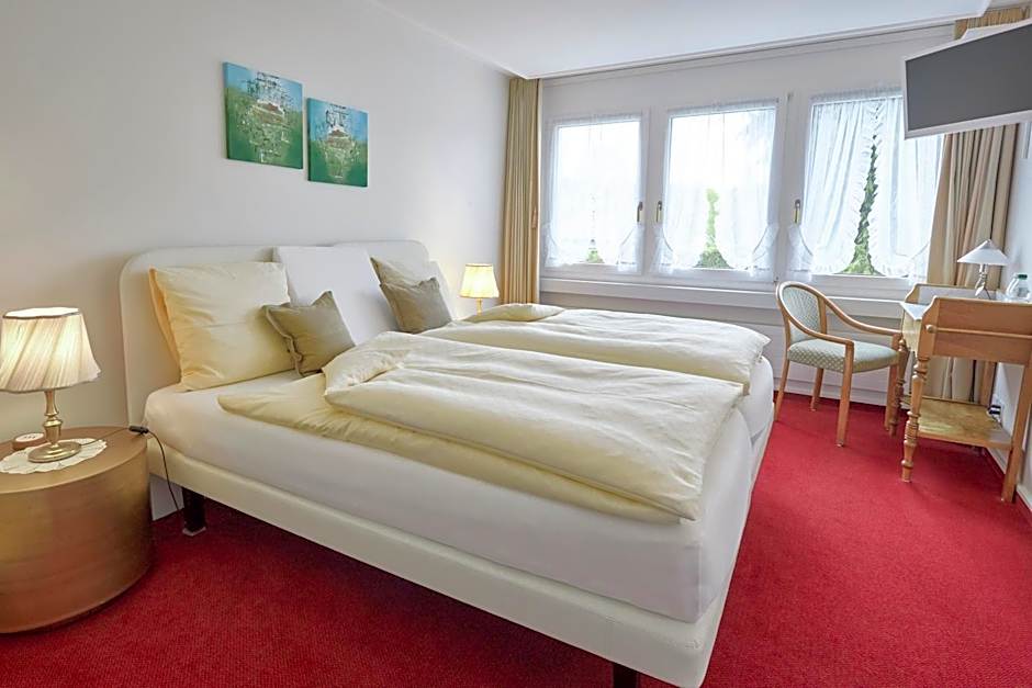 Hotel & Spezialitätenrestaurant zur Linde