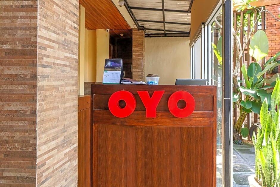 OYO 2581 Ketut Smile
