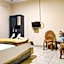 RedDoorz @ Hotel Keluarga Bangko