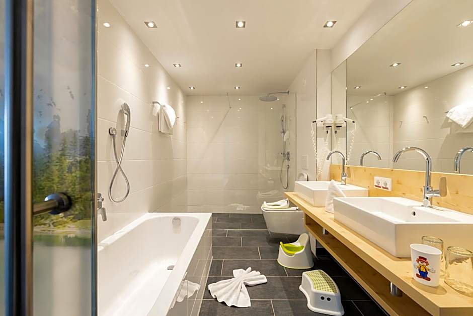 Familotel Kaiserhof - Families only