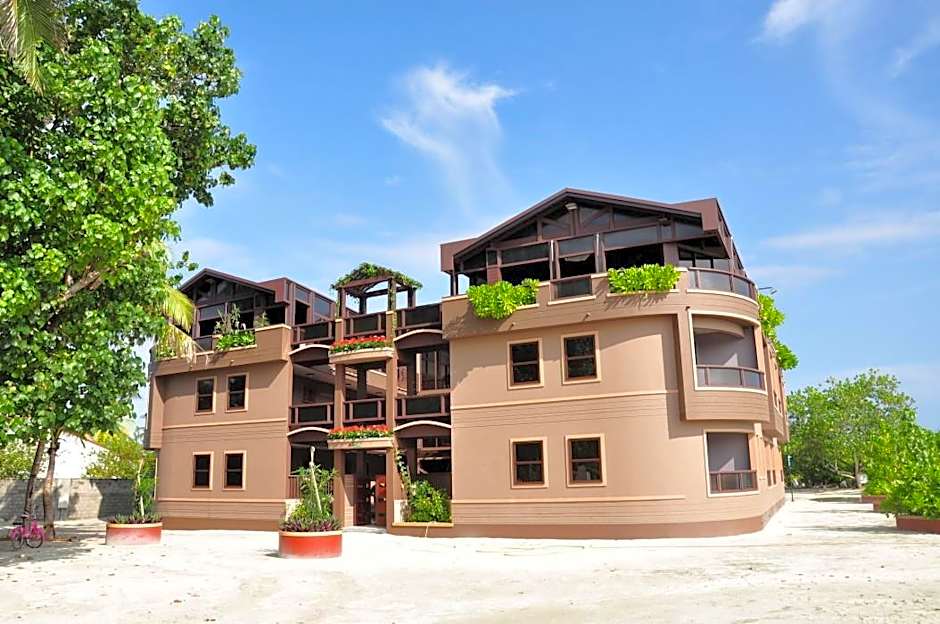 Rashu Hiyaa Hotel Dhiffushi