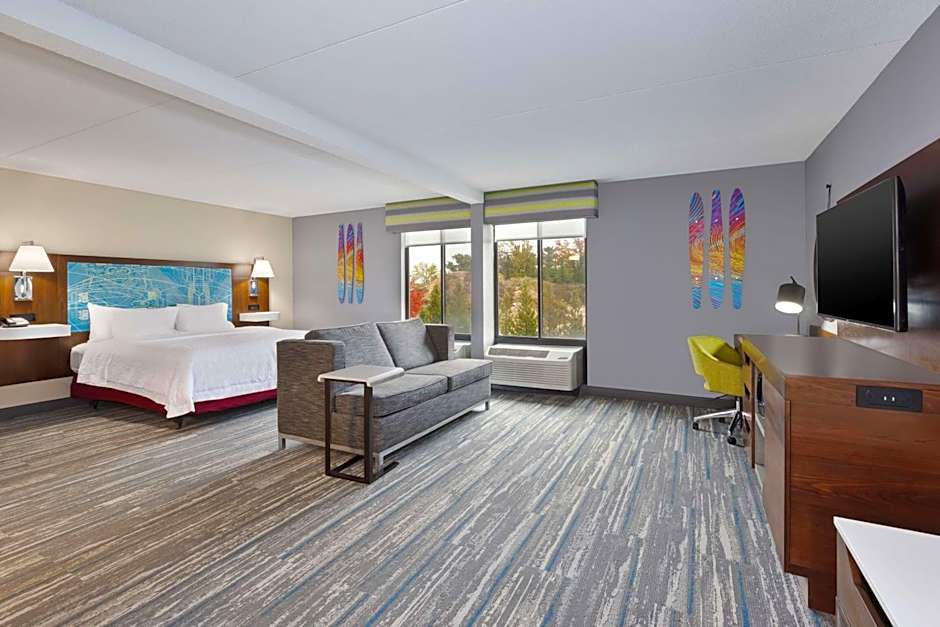 Hampton Inn By Hilton Traverse City