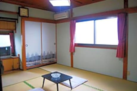 Japanese-Style Twin Room with Shared Bathroom