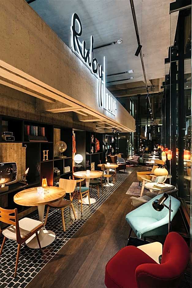 Ruby Luna Hotel Dusseldorf