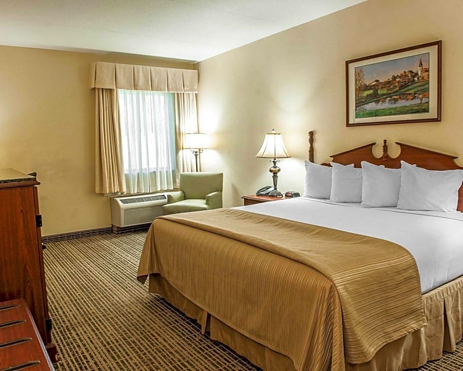 Baymont by Wyndham South Bend Near Notre Dame