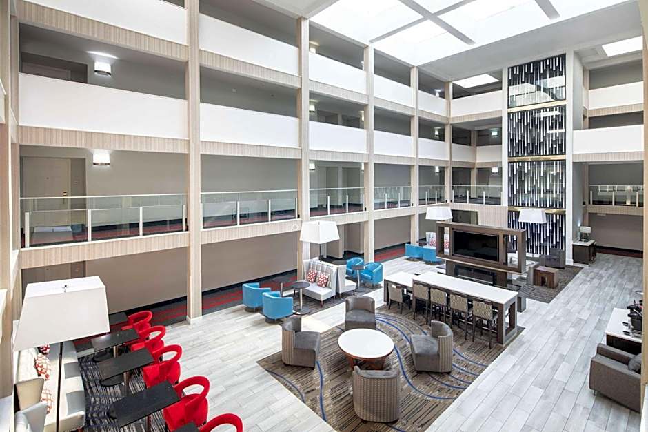 La Quinta Inn & Suites by Wyndham Atlanta Airport