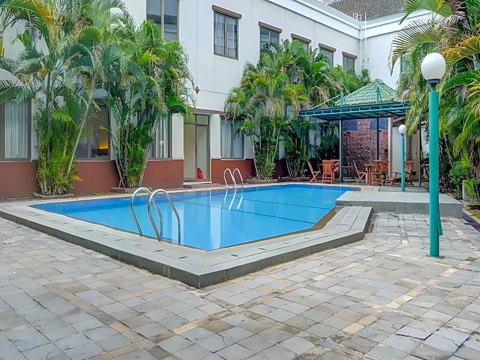 Grand Cikarang Hotel