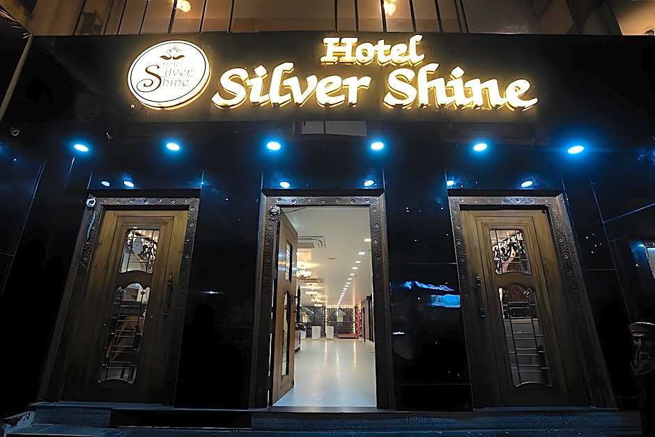 Hotel Silver Shine – Varanasi, VA