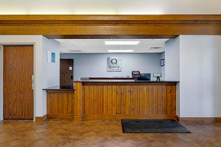 Quality Inn & Suites Monterey I-40