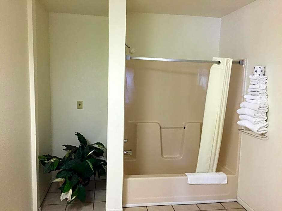 Super 8 by Wyndham Escanaba