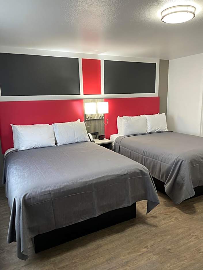 Seven Seas Inn & Suites