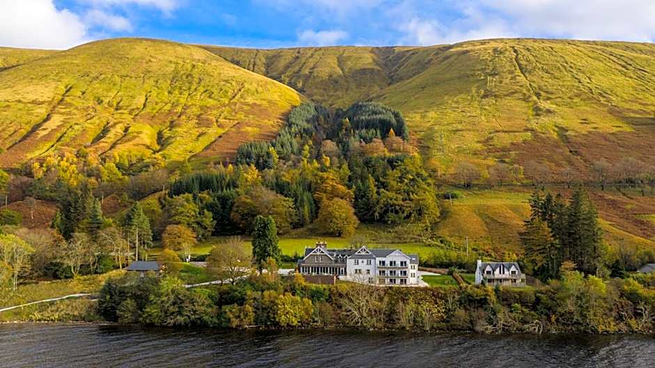 The Whispering Pine Lodge