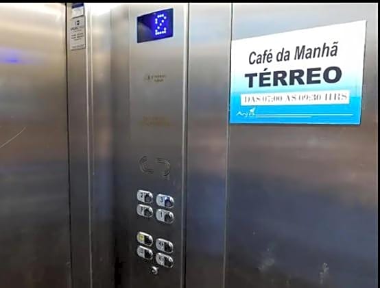 Quarto em Hotel no Bairro de Tambaú, em uma localização bem central Apto 216