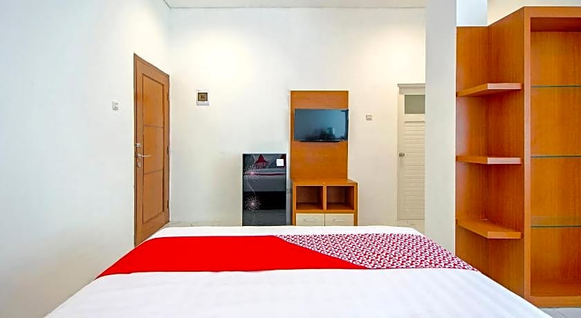 OYO 1319 88 Exclusive Residence