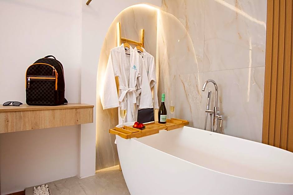 Yianna Caravel "by Checkin"