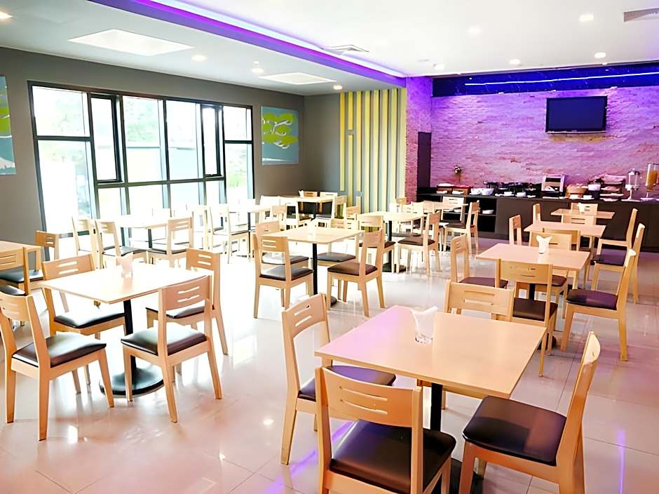 Arthitaya Green Nature Hotel & Lakkhana Poolside Resort