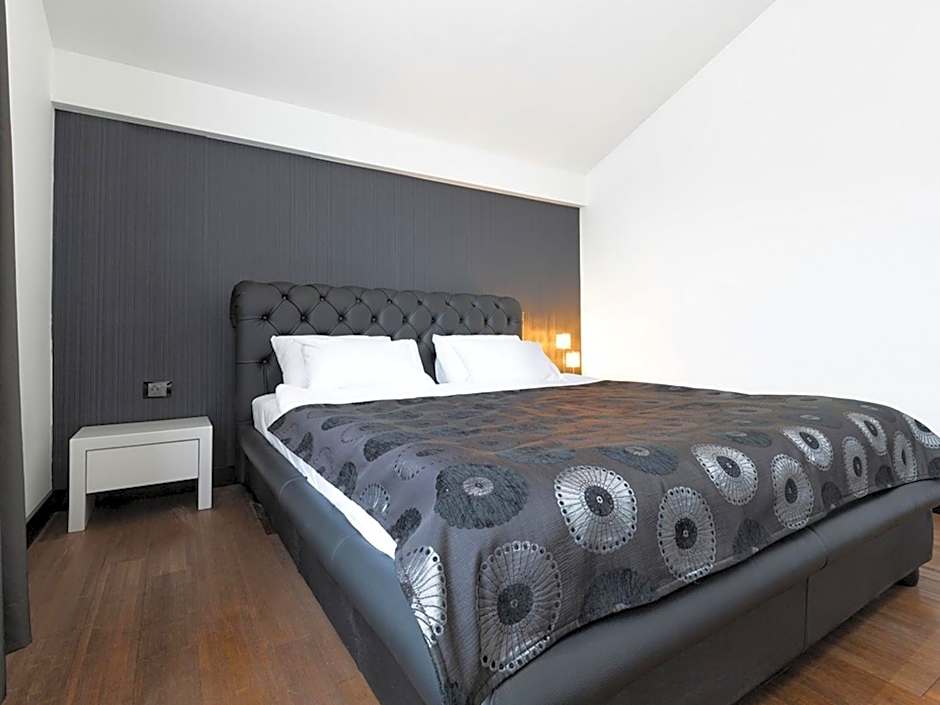 Nova City Garni Hotel Signature Collection