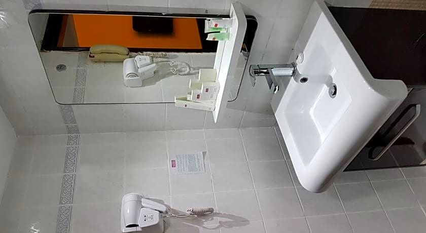 Al Jawhara Metro Hotel