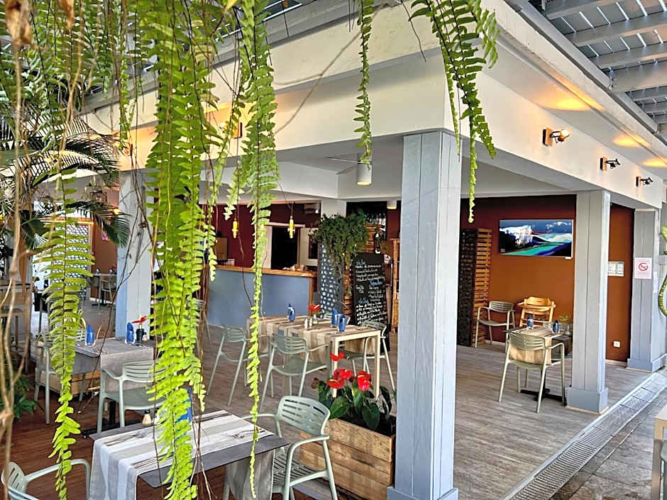 Hôtel Le Grand Bleu