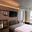 Moxy by Marriott NYC Downtown