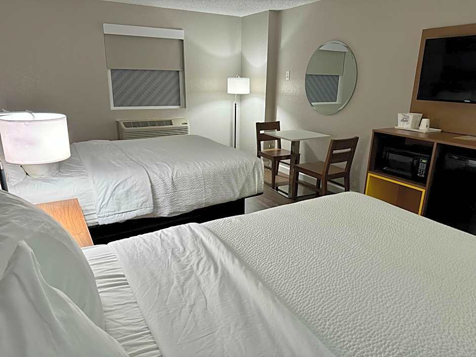 Days Inn by Wyndham Sarasota I-75