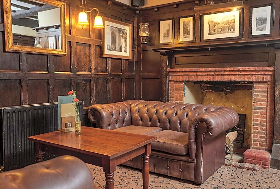 Chequers Inn by Greene King Inns