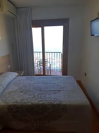 Double Room with Balcony and Sea View