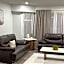 3 bedroom home for family Near Guildford