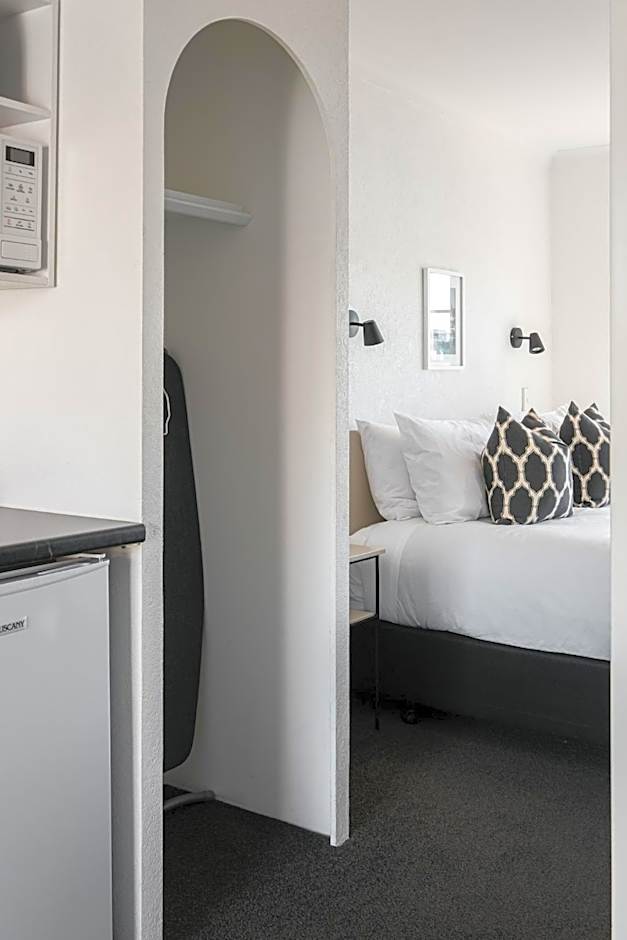 The Mission Belle Motel