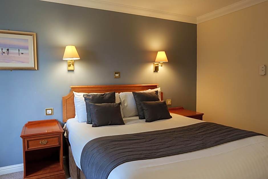 Photo 1 of 6 of Superior 1 King Bed