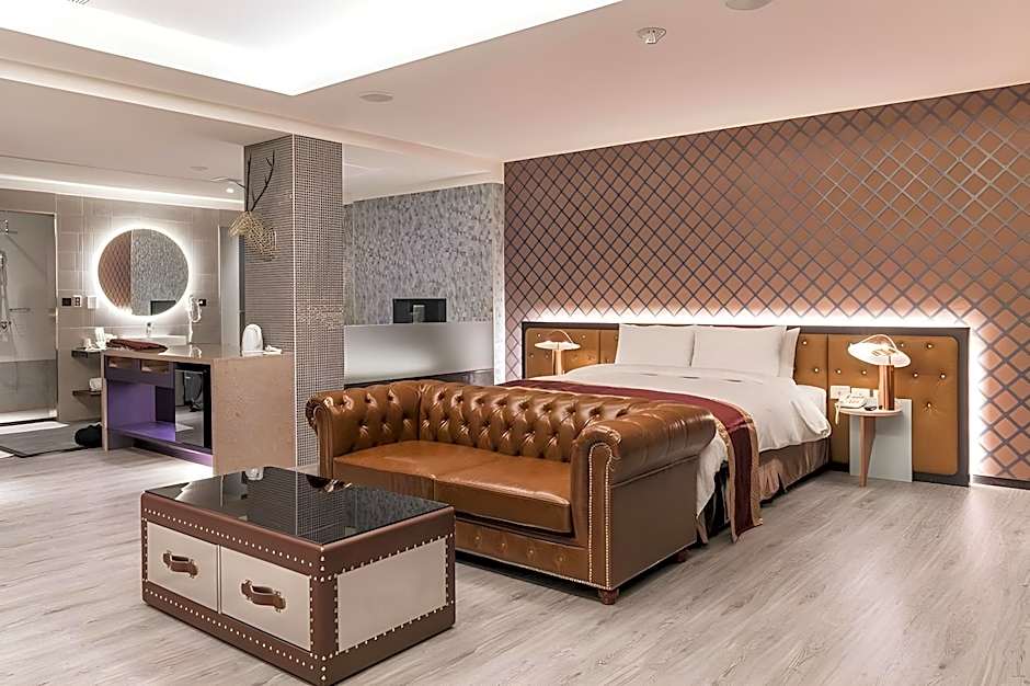 HIGH CLOUD INTERNATIONAL BUSINESS HOTEL