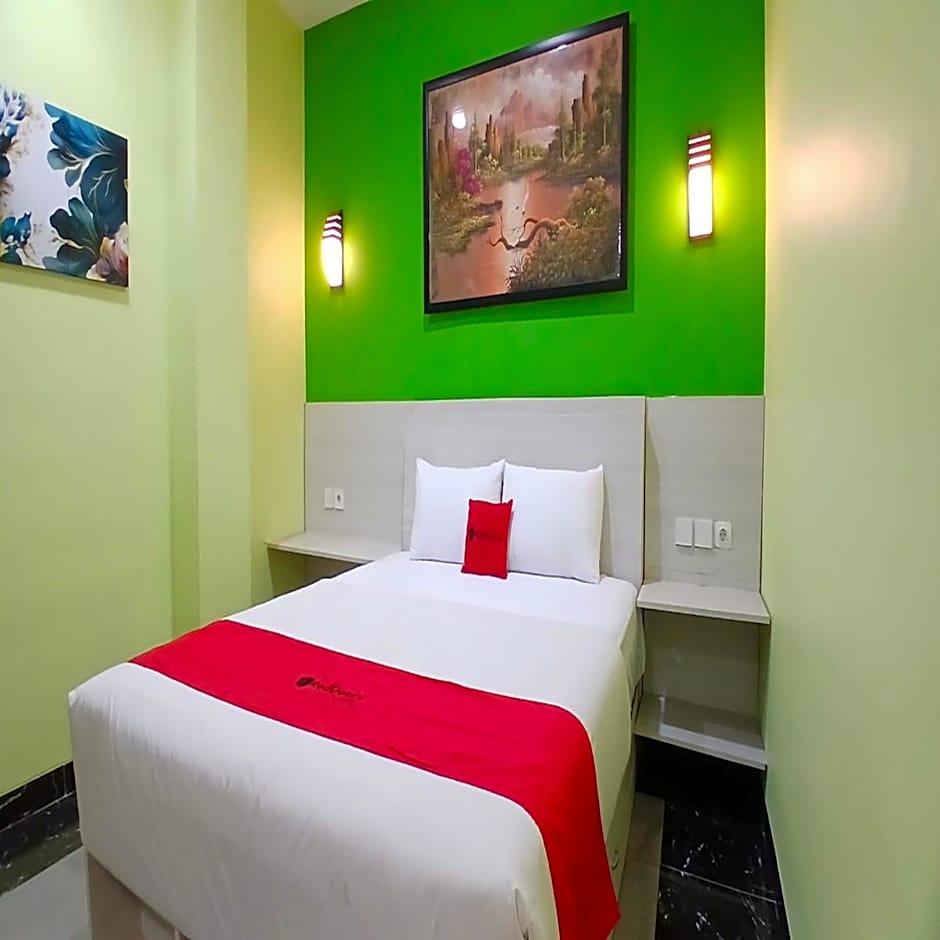 RedDoorz at Griya Athaya Maguwoharjo Yogyakarta