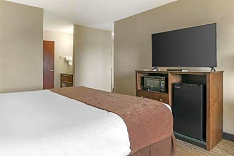 King Suite with River View