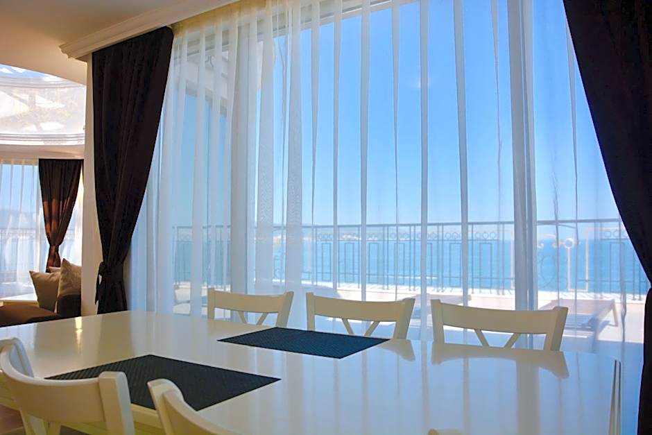 Golden Rainbow Beach Hotel