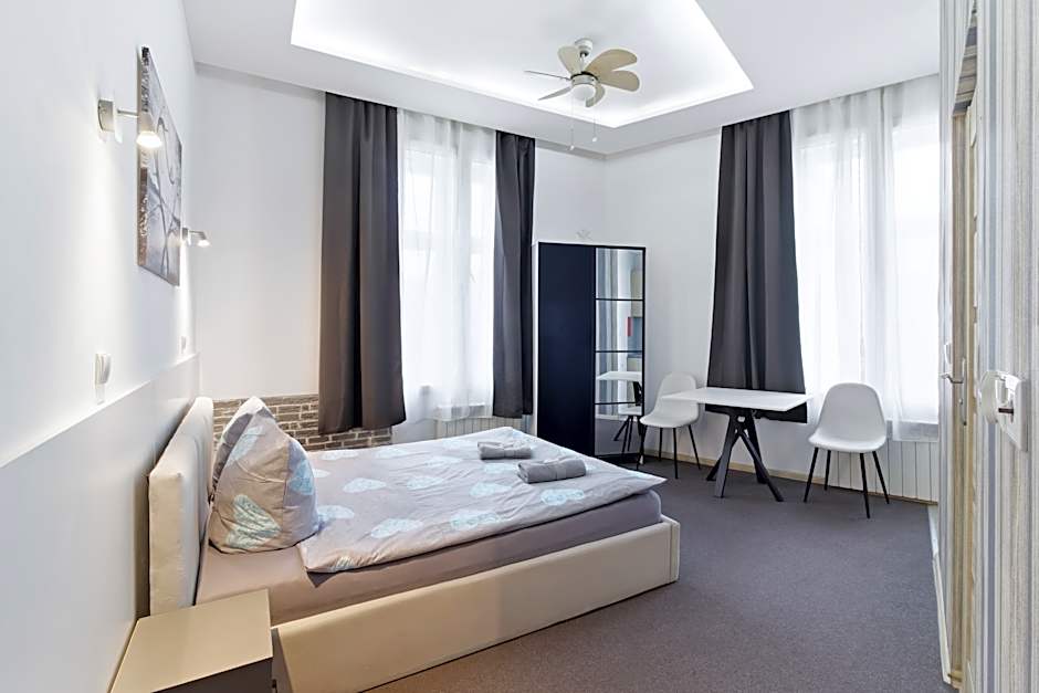 Queen Apartments