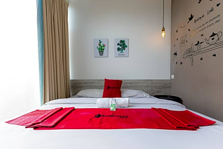 RedDoorz near Mangga Dua Mall