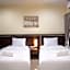 Thip Thip Hotel