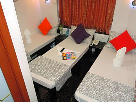 Triple Room with 3 Single Beds